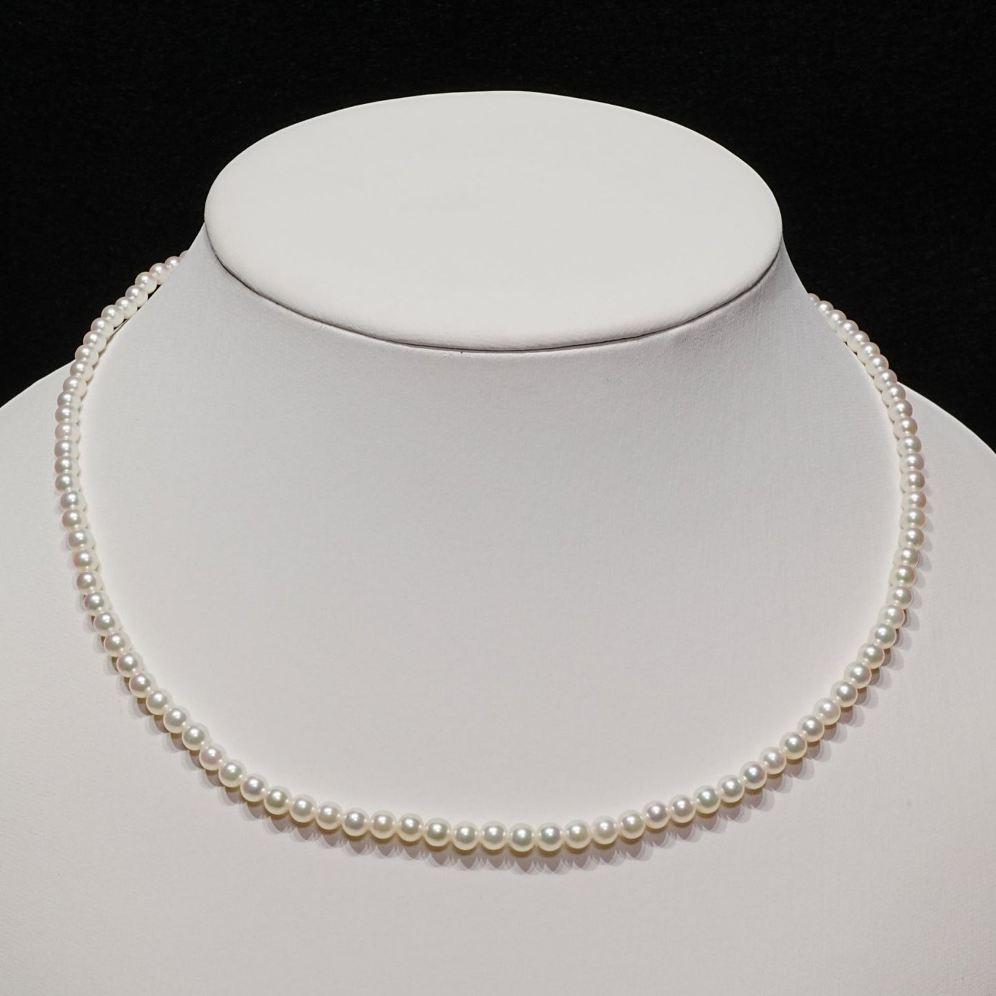 Mikimoto K18 Akoya Baby Pearl Necklace with delicate pearls and gold chain