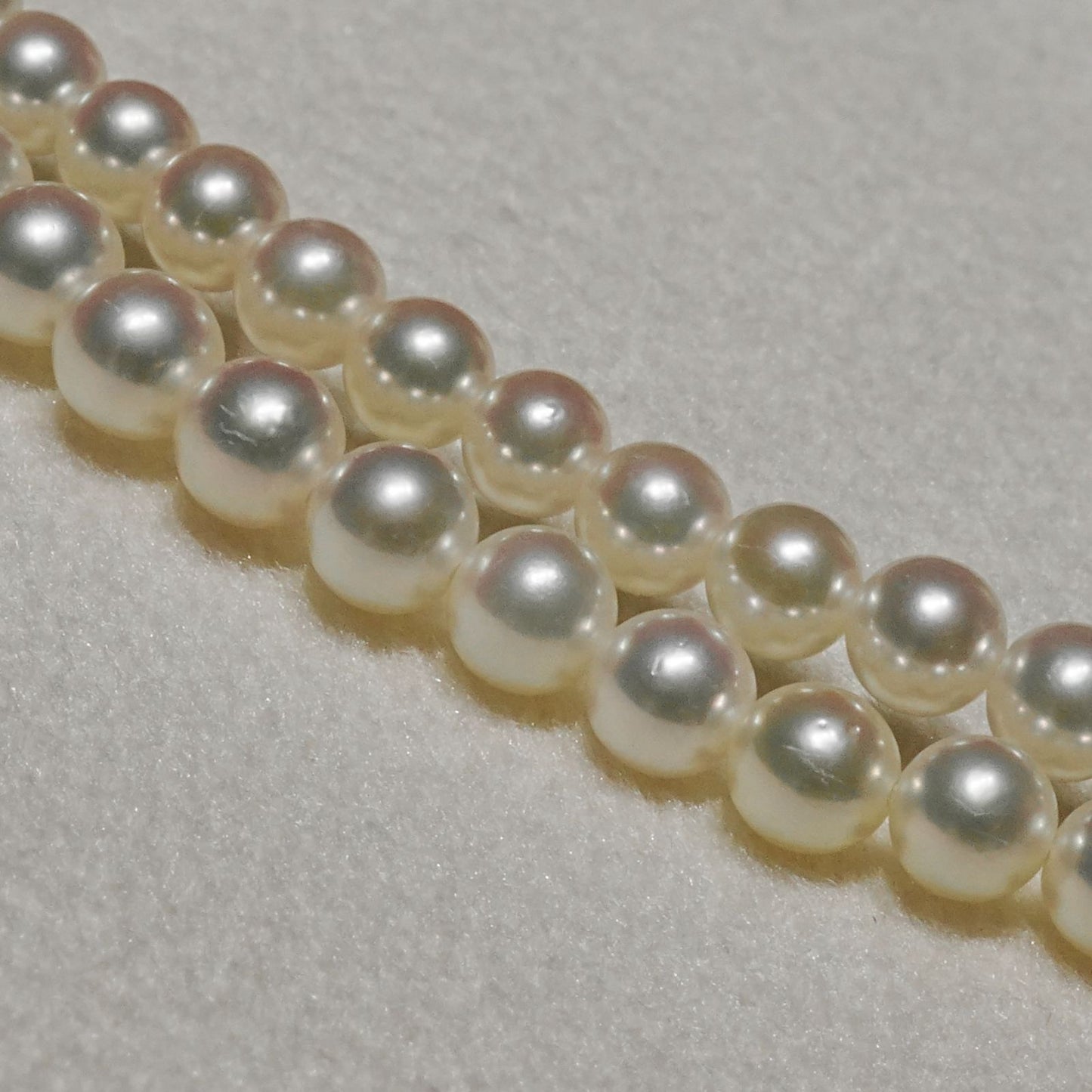 Mikimoto K18 Akoya Baby Pearl Necklace with delicate pearls and gold chain