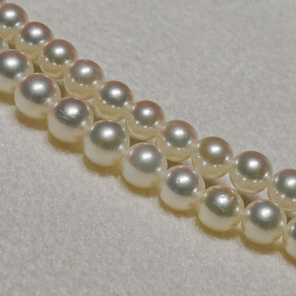 Mikimoto K18 Akoya Baby Pearl Necklace with delicate pearls and gold chain