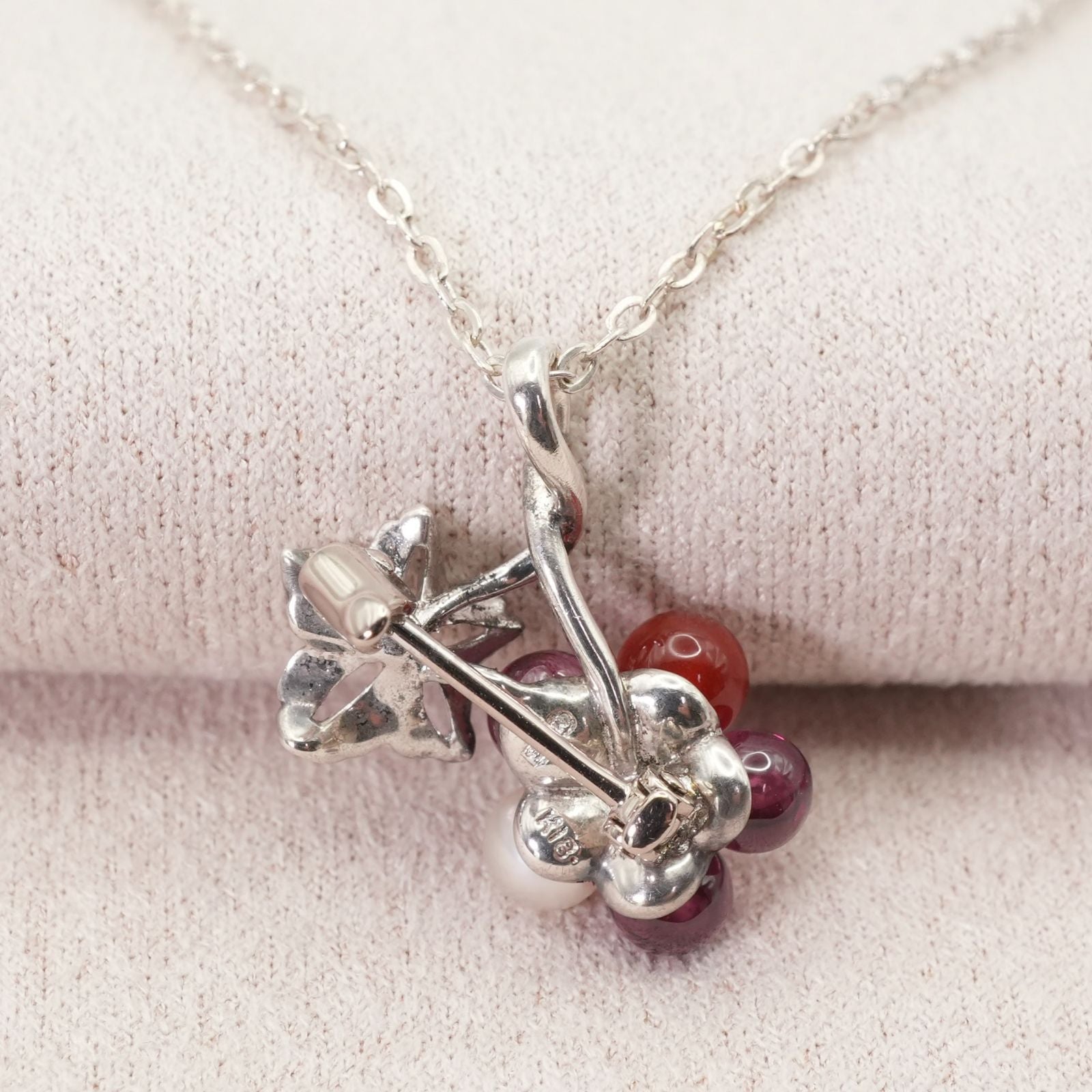 Mikimoto limited edition pearl and carnelian necklace brooch with K18 gold and Silver 925 clasp