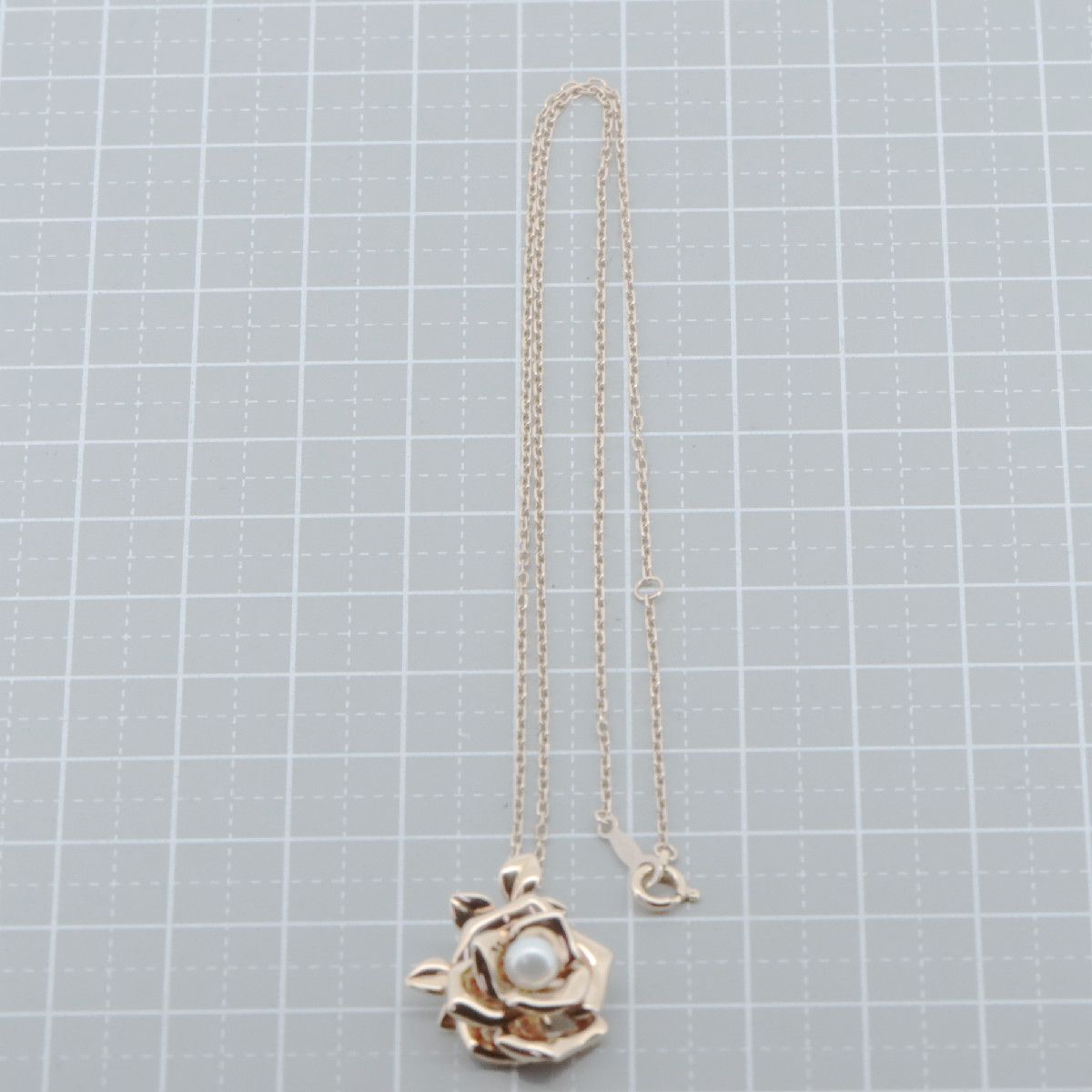 Mikimoto Flower Motif Pearl Necklace in pink gold with 4.5mm pearl and removable floral pendant on adjustable chain