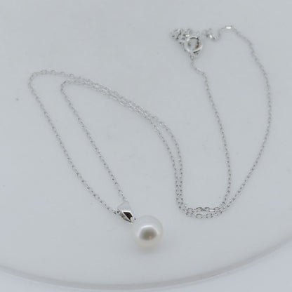 Mikimoto pearl necklace with 7.8mm pearls and 18K white gold chain, 38-40cm length