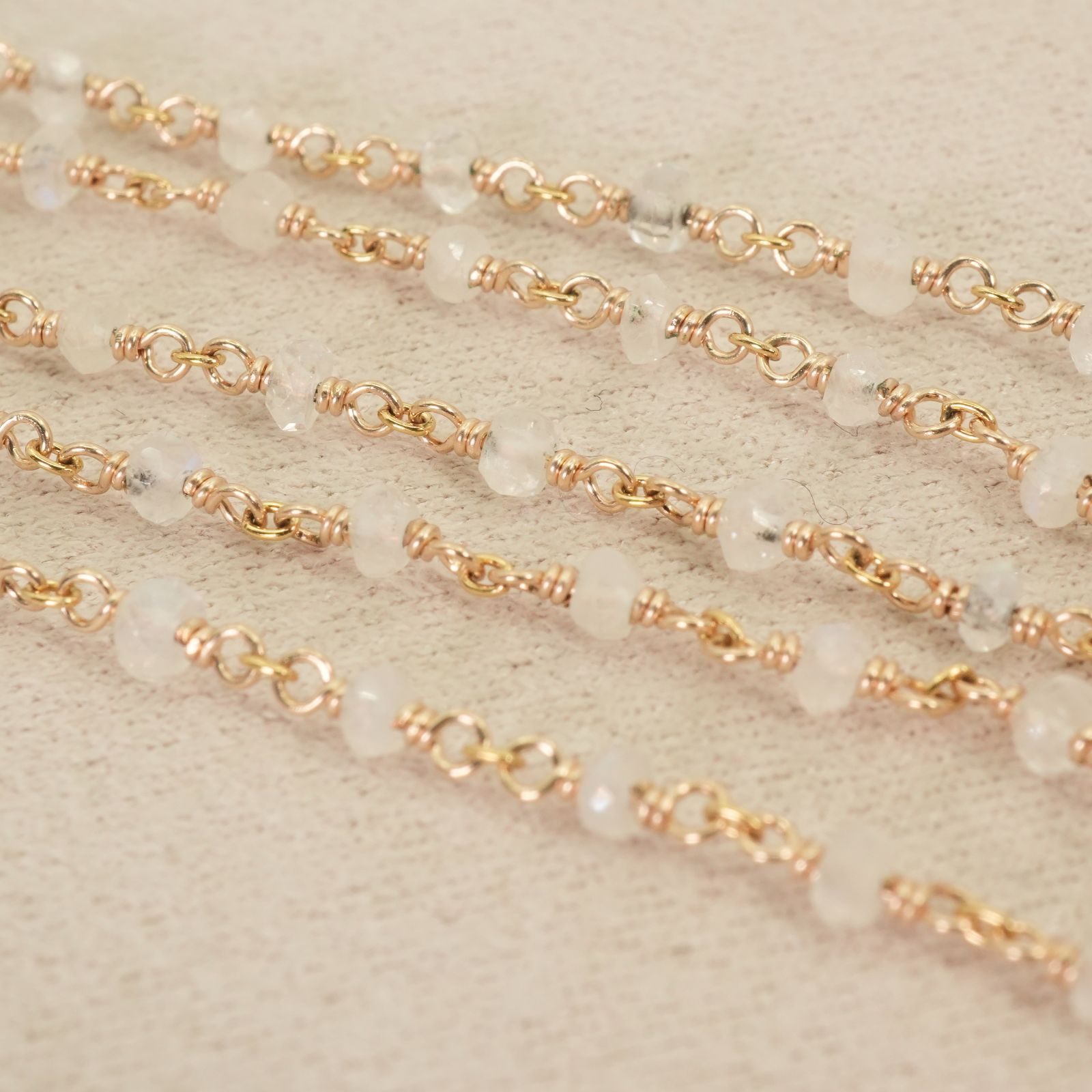 Agete long necklace made of silver with a labradorite stone pendant