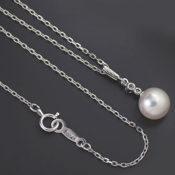 Mikimoto K18WG pendant necklace with 7.6mm Akoya pearl and diamond accents