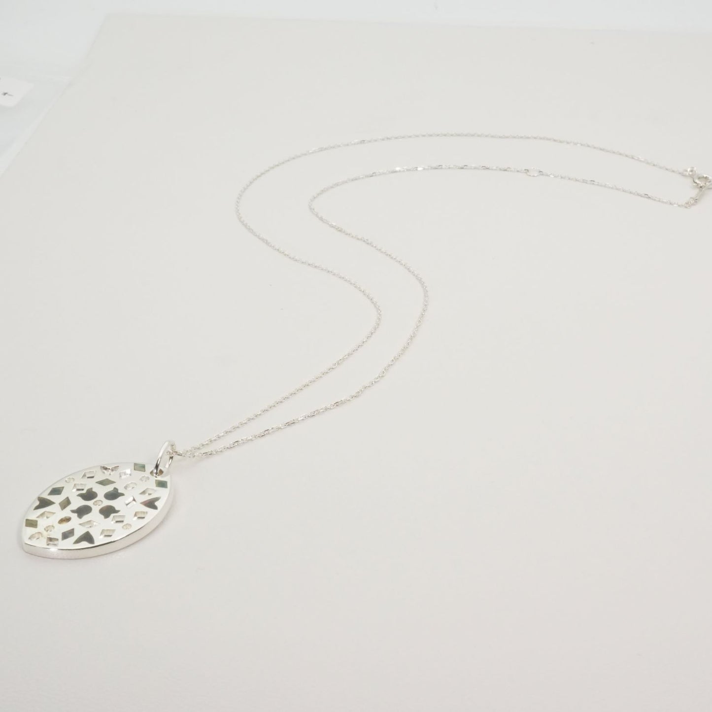 Agate Silver Shell Oval Marquis SV Necklace with silver and shell detail, worn look, displayed on white background