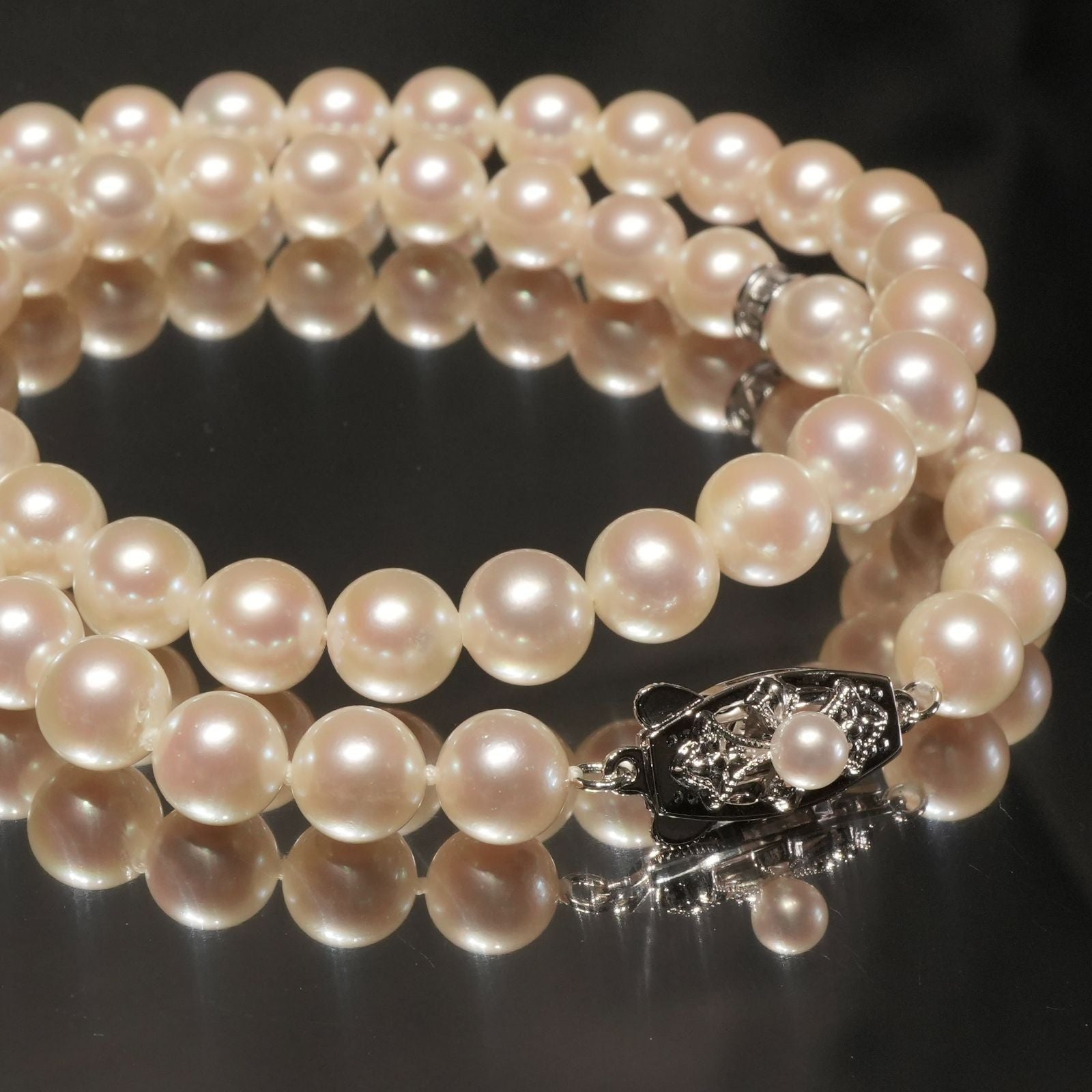 Mikimoto Pearl Island Akoya pearl necklace with silver chain model 24-3161