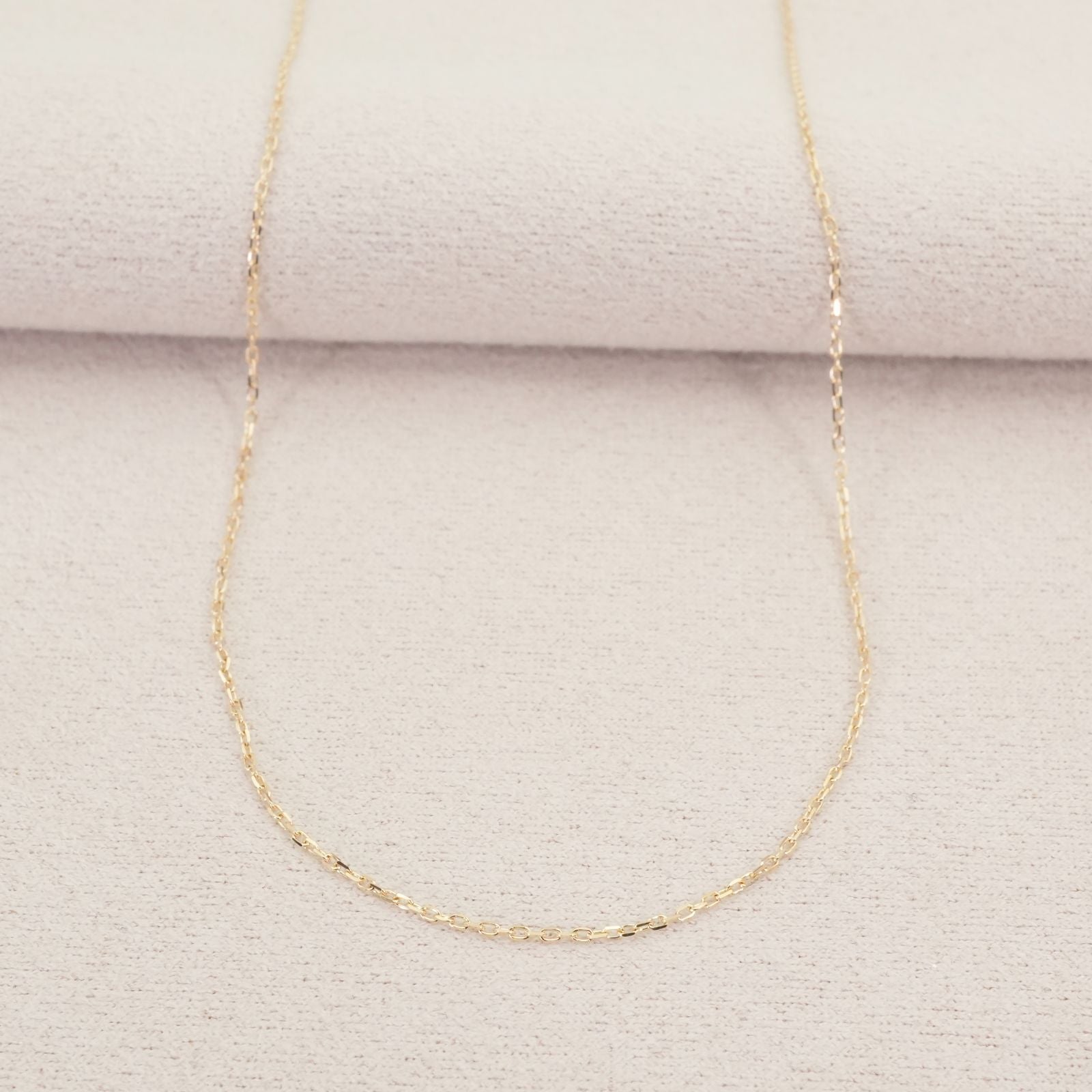 Agete K10 Necklace featuring a delicate Azuki chain in polished gold tone