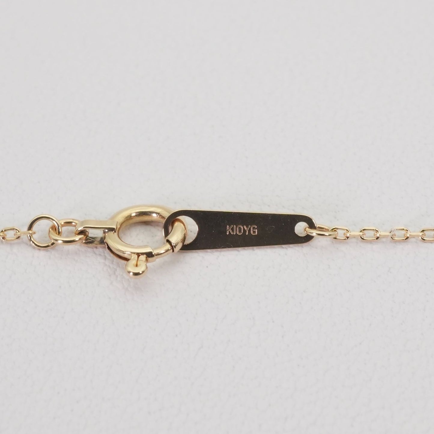 Agete K10 Necklace featuring a delicate Azuki chain in polished gold tone