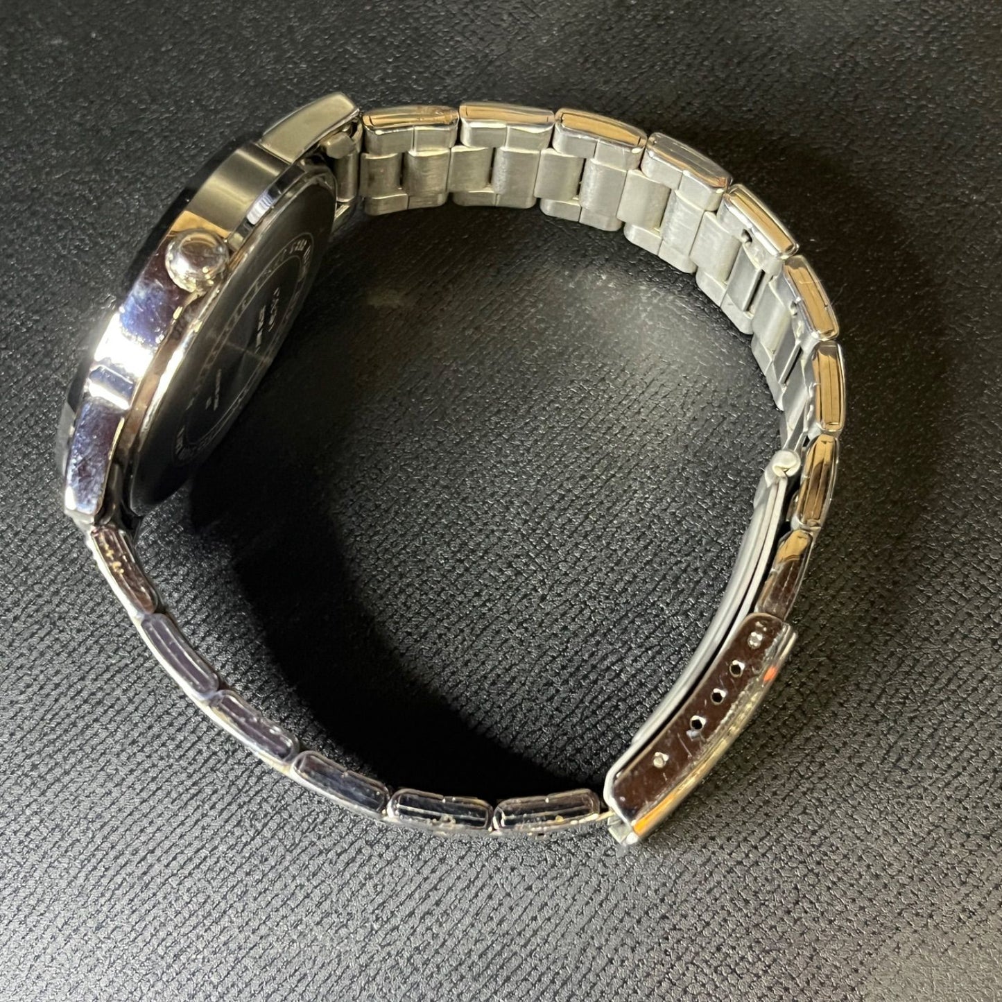 CASIO MTP-1303 Quartz Men's Watch — Japanese