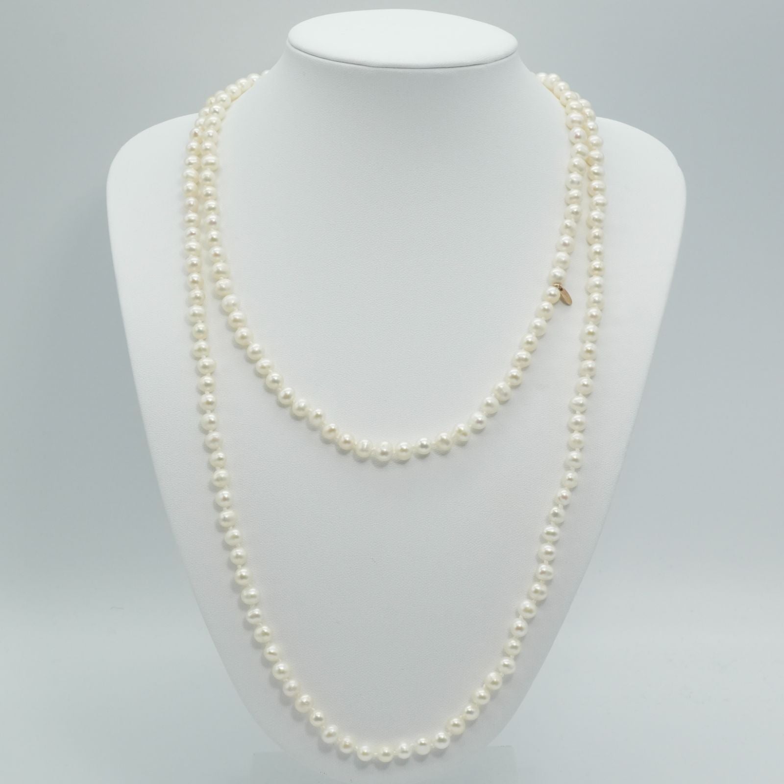 Agate K10 long necklace with baroque pearls measuring 120 cm in length