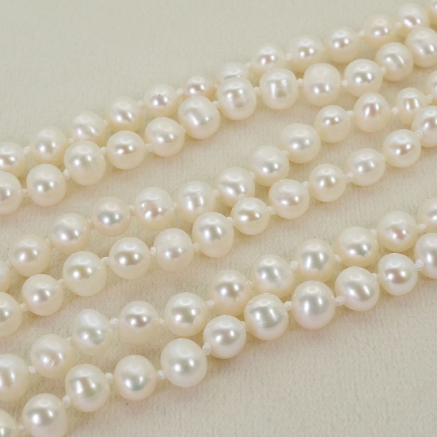 Agate K10 long necklace with baroque pearls measuring 120 cm in length
