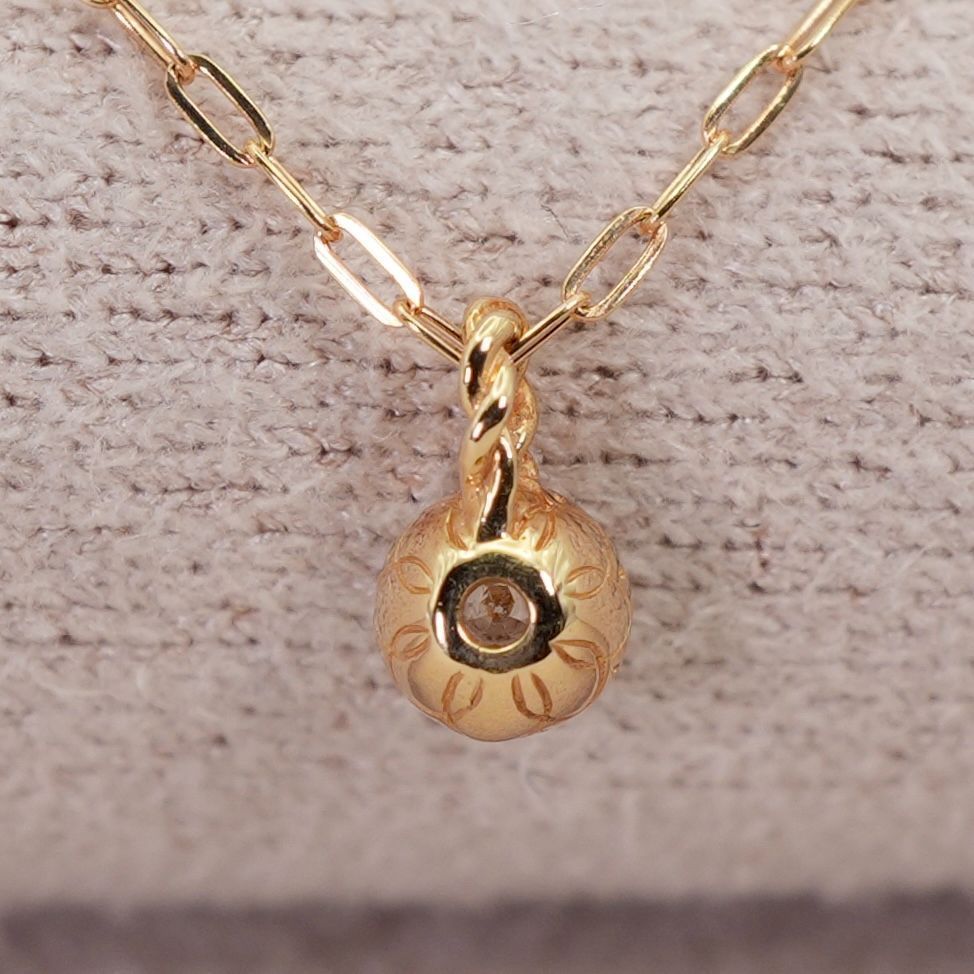 Agete K18 gold necklace with 0.1ct secret diamond pendant model 26-0348
