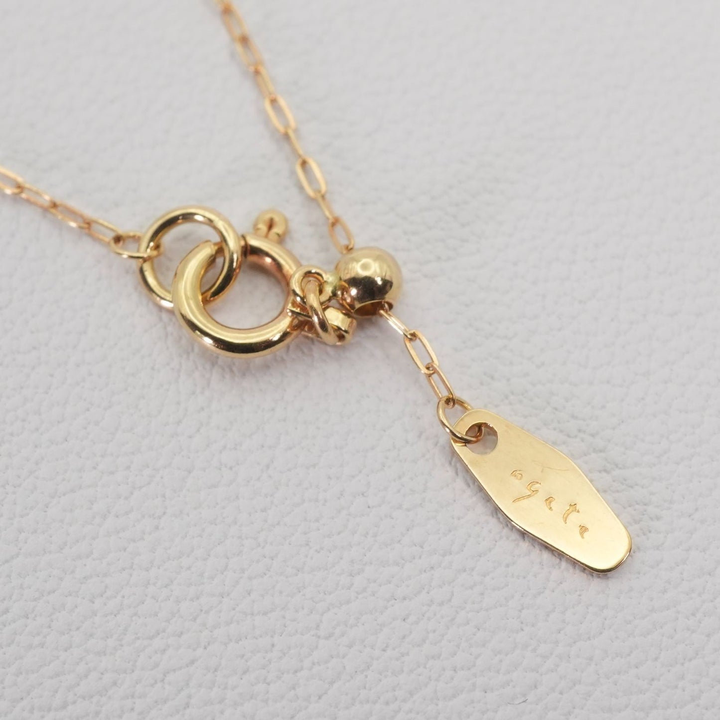 Agete K18 gold necklace with 0.1ct secret diamond pendant model 26-0348