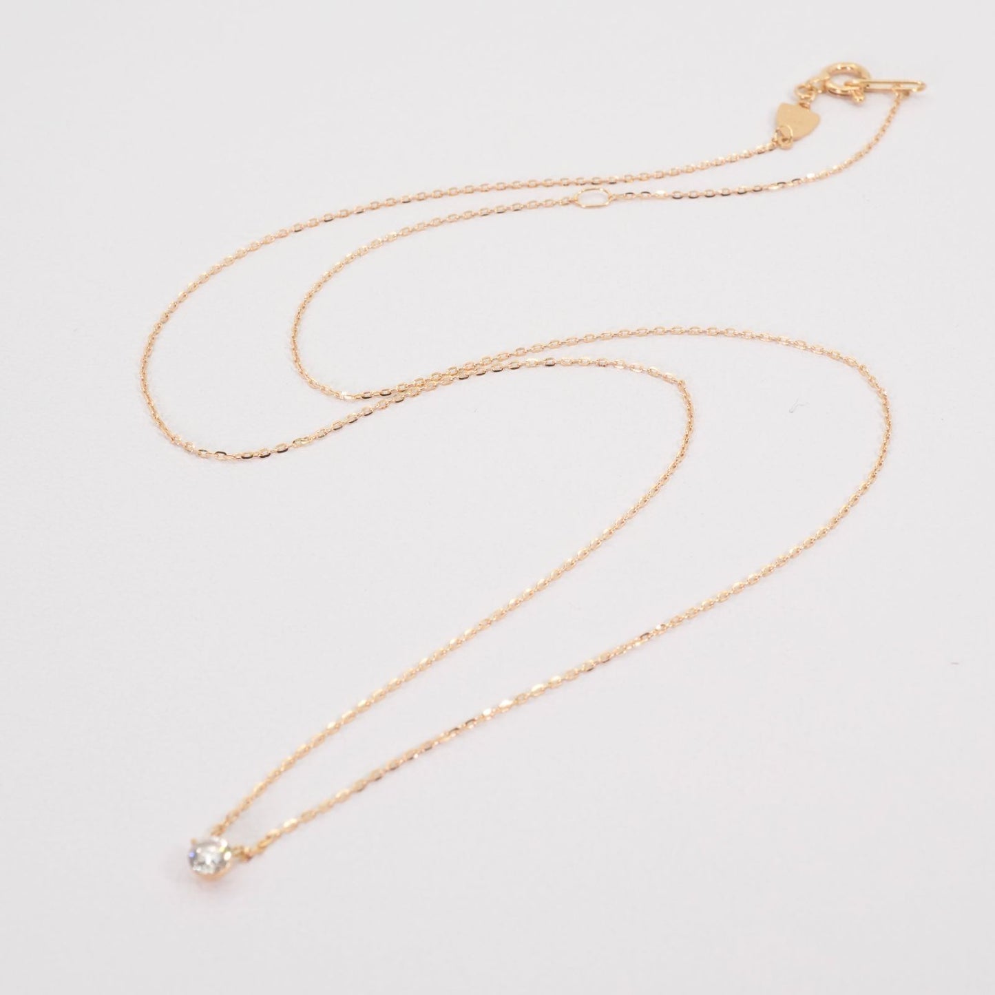 Agatto K18 18k gold necklace with 0.1 carat diamond pendant, model 26-0452
