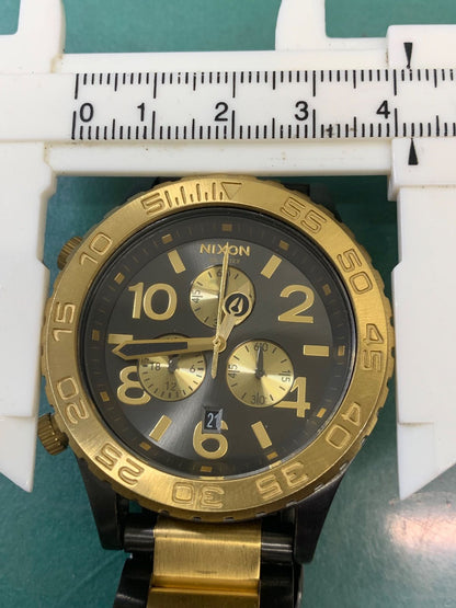 NIXON R6-7564 Quartz Men's Watch — Japanese