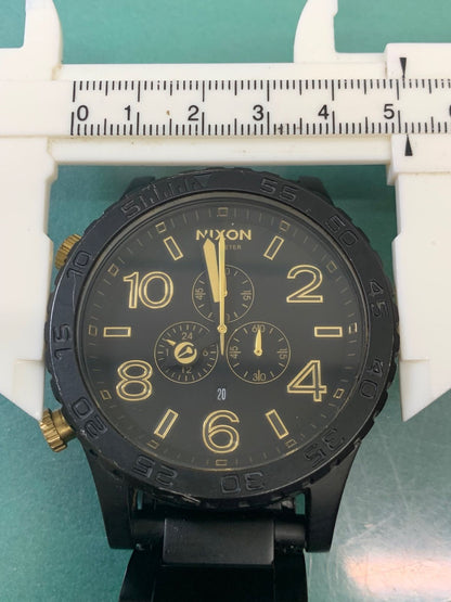 NIXON R6-7586 Quartz Men's Watch — Japanese