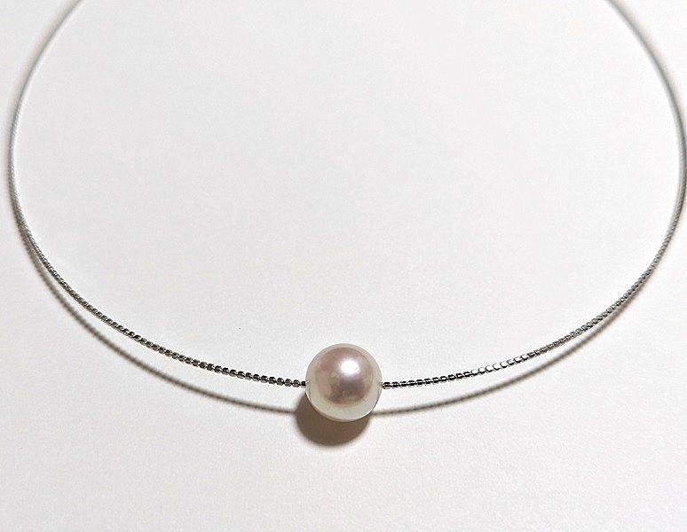 Yamato Akoya Pearl Omega Pearl Push Necklace with 9.5-10 mm white round pearls and thick lacquered wrap