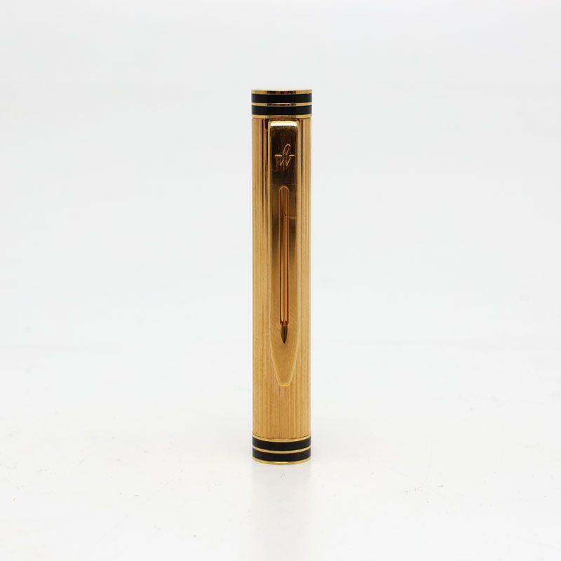 Waterman black and gold fountain pen with K18 nib, 14.2 cm length, 1.0 cm diameter