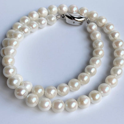Akoya Pearl Necklace with white round pearls 7.0-7.5mm and silver clasp, 43cm length
