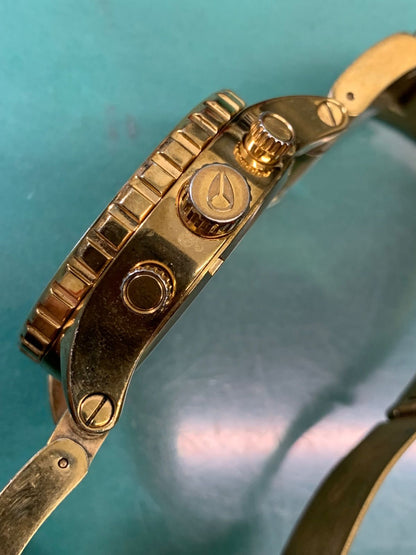 NIXON R6-7380 Quartz Men's Watch — Japanese