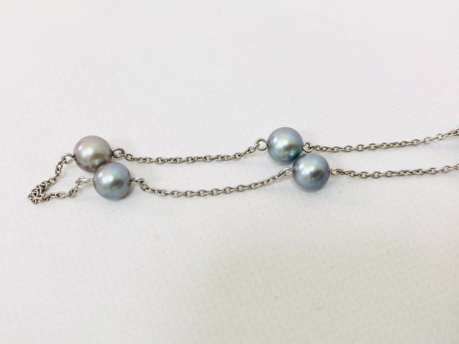 Tasaki Pt850 platinum necklace with ten blue-gray pearls, 6mm, 41 cm length, model K23513
