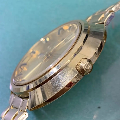 Citizen CRYSTAL SEVEN CUSTOM 6-251684 automatic wristwatch with gold dial showing time and date