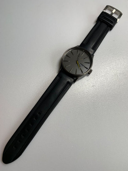 NIXON R7-1514 Quartz Men's Watch — Japanese