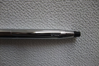 CROSS Ballpoint Pen 2 Types Set featuring gold plated and steel pens with included ink refills