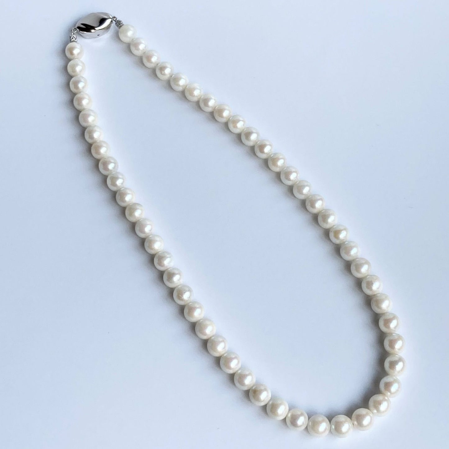 Akoya Pearl Necklace with white round pearls 7.0-7.5mm and silver clasp, 43cm length