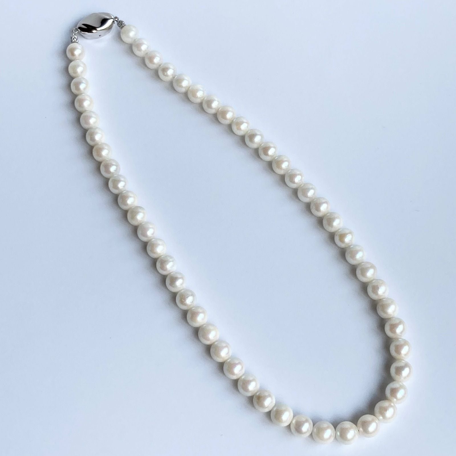 Akoya Pearl Necklace with white round pearls 7.0-7.5mm and silver clasp, 43cm length