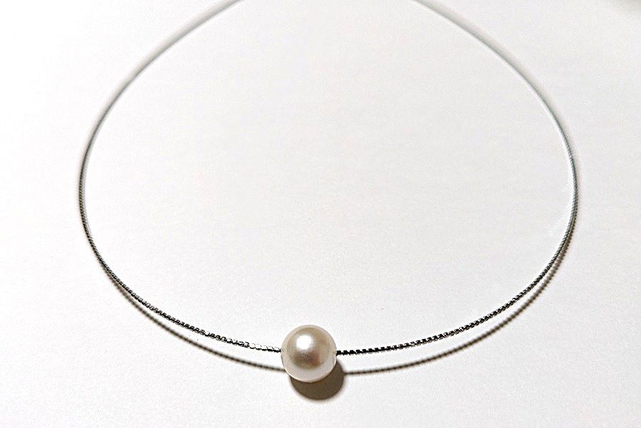 Akoya pearl Omega thread necklace with 9.5mm-9mm white slight pink round pearls and thick wrap