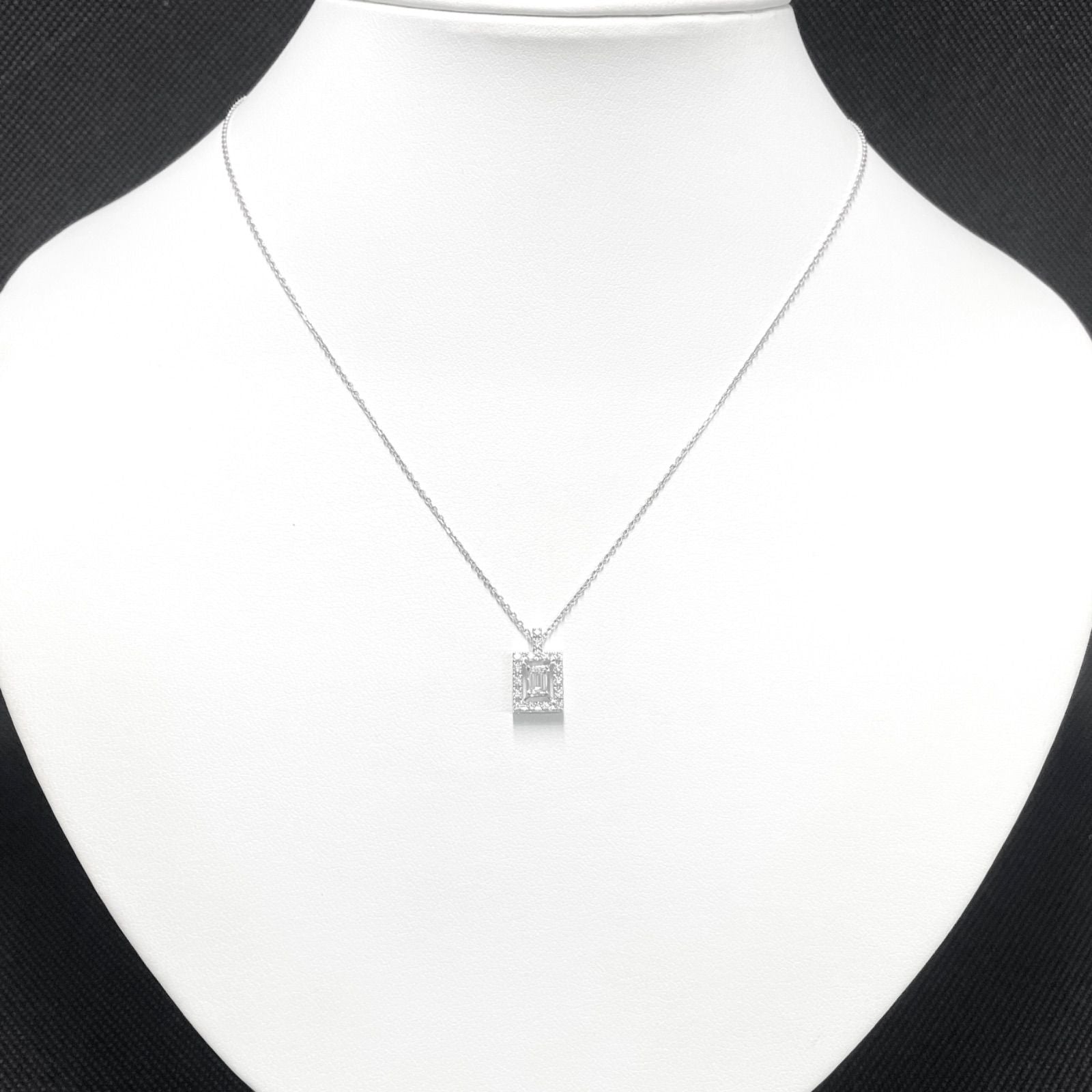 Tasaki diamond necklace 0.33ct set in K18 white gold with 44cm chain and 13.3x8.0mm pendant