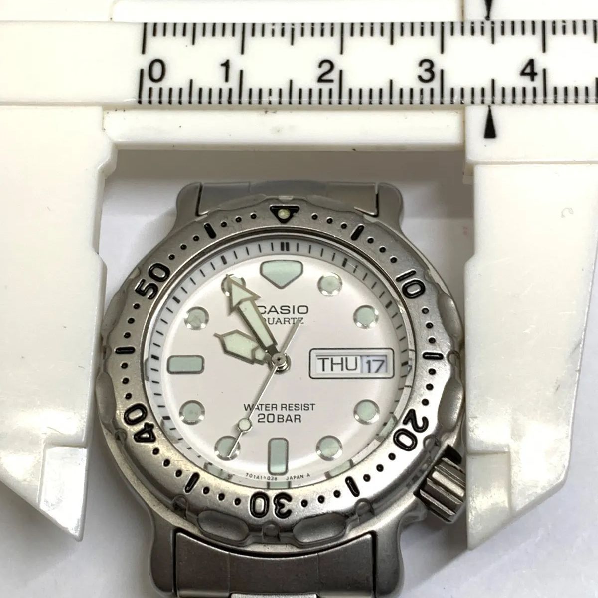 CASIO MD-705 Quartz Men's Watch — Japanese