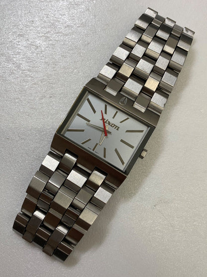 NIXON R7-1521 Quartz Men's Watch — Japanese