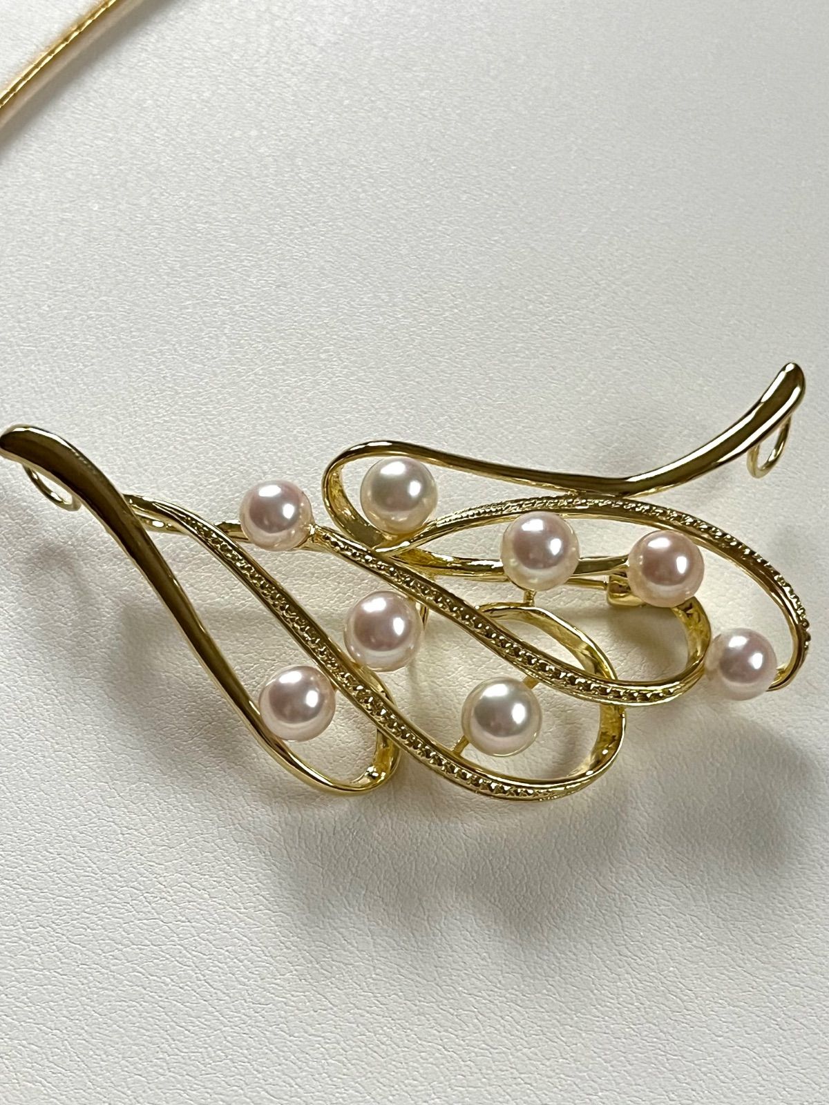 Akoya pearl brooch with attached loop on silver S925 omega necklace choker made in Japan