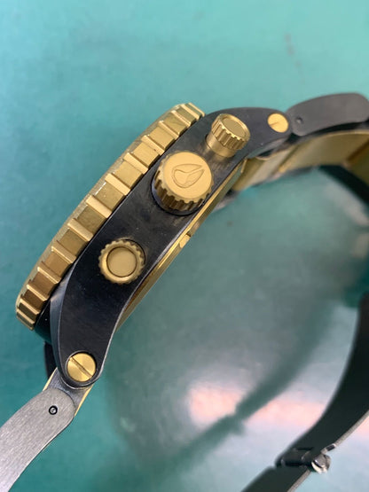 NIXON R6-7564 Quartz Men's Watch — Japanese