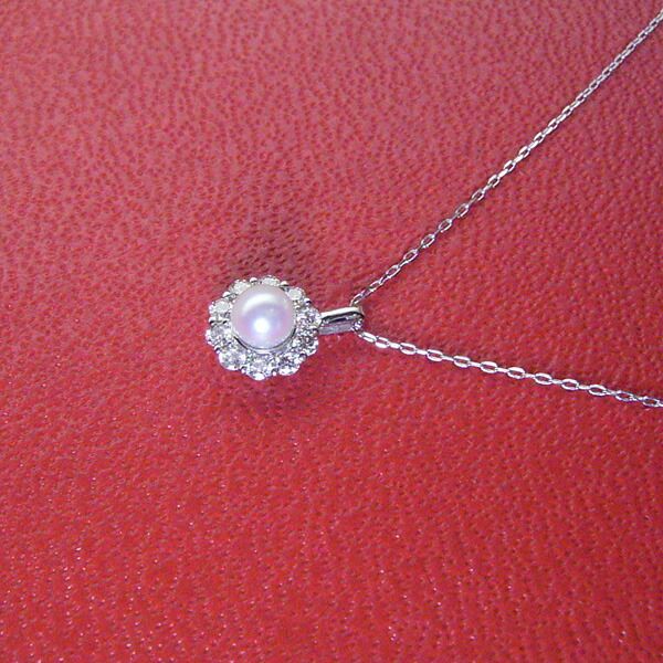 Platinum 950 baby pearl Akoya pearl necklace with ten diamonds and adjustable 40cm chain