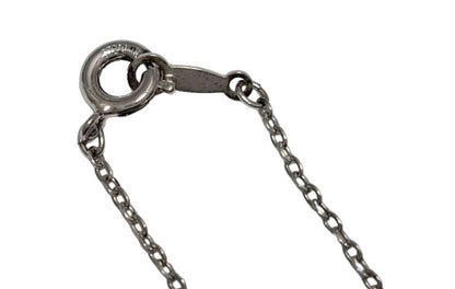 Silver necklace with pearl pendant measuring 2x2.8cm on a 40cm chain