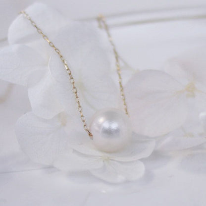 Yamato Akoya pearl necklace with 7mm single pearl on 18K yellow gold chain length 40cm