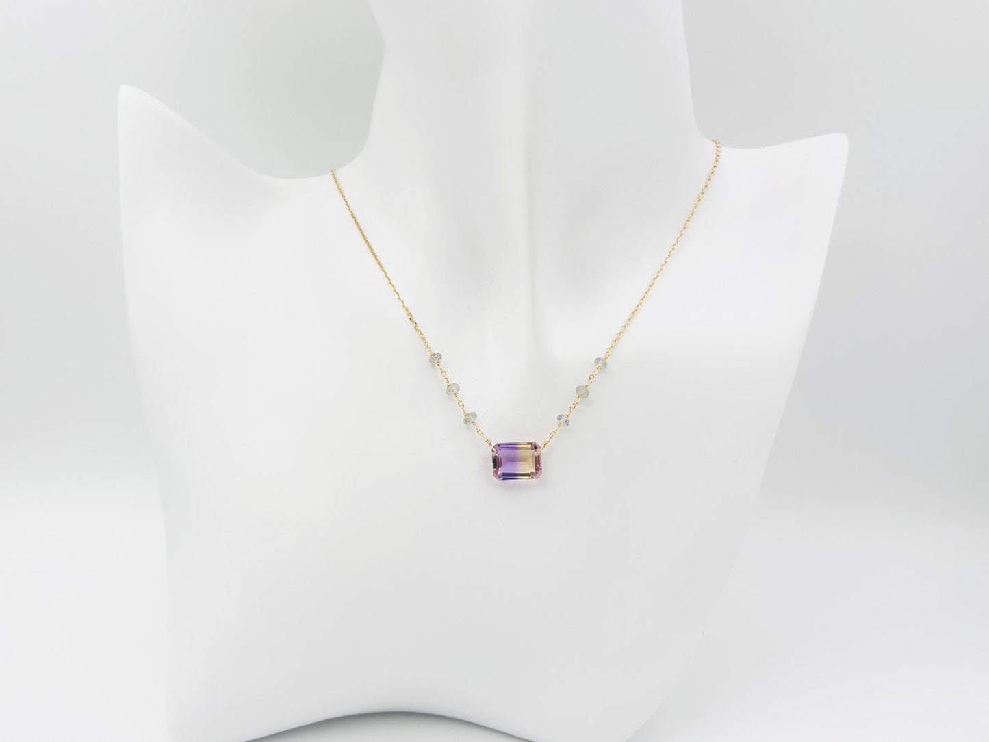 Agate K10YG gold necklace with amethyst and labradorite gemstones, two-tone bicolor design, 45 cm chain