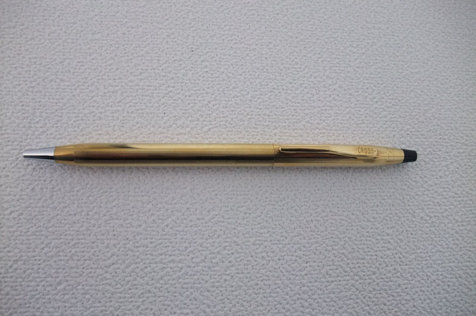 CROSS Ballpoint Pen 2 Types Set featuring gold plated and steel pens with included ink refills