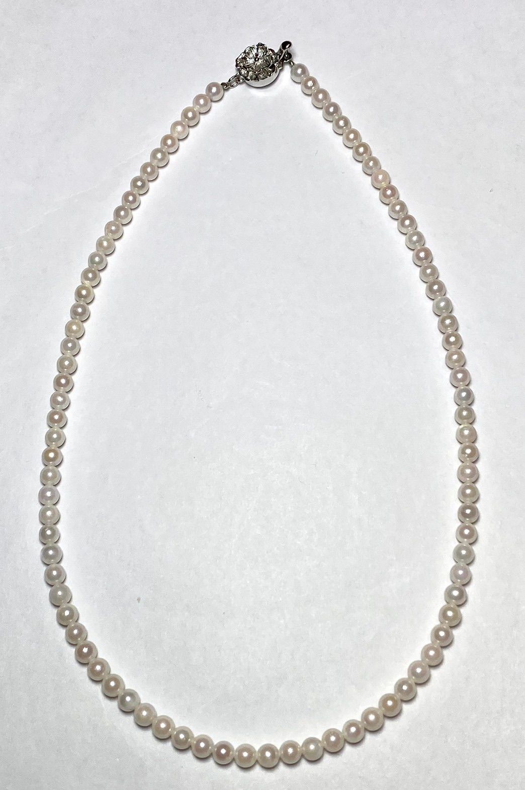 Baby Pearl Necklace with 4.5-5.0mm Akoya pearls, 42 cm length, elegant round pearls
