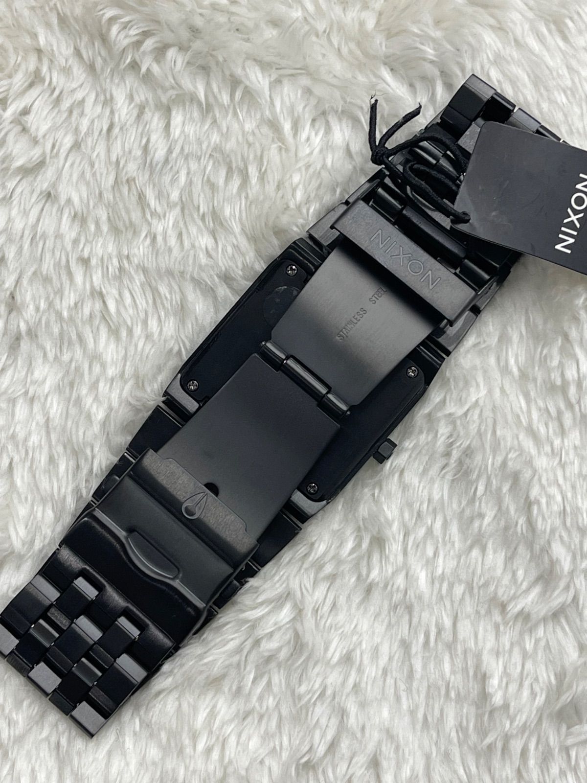 NIXON R7-1096 Quartz Men's Watch — Japanese