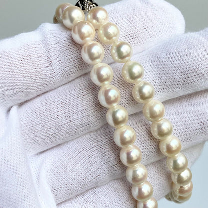 Akoya pearl necklace with 6.5-7.0mm pearls and silver clasp, 43cm length