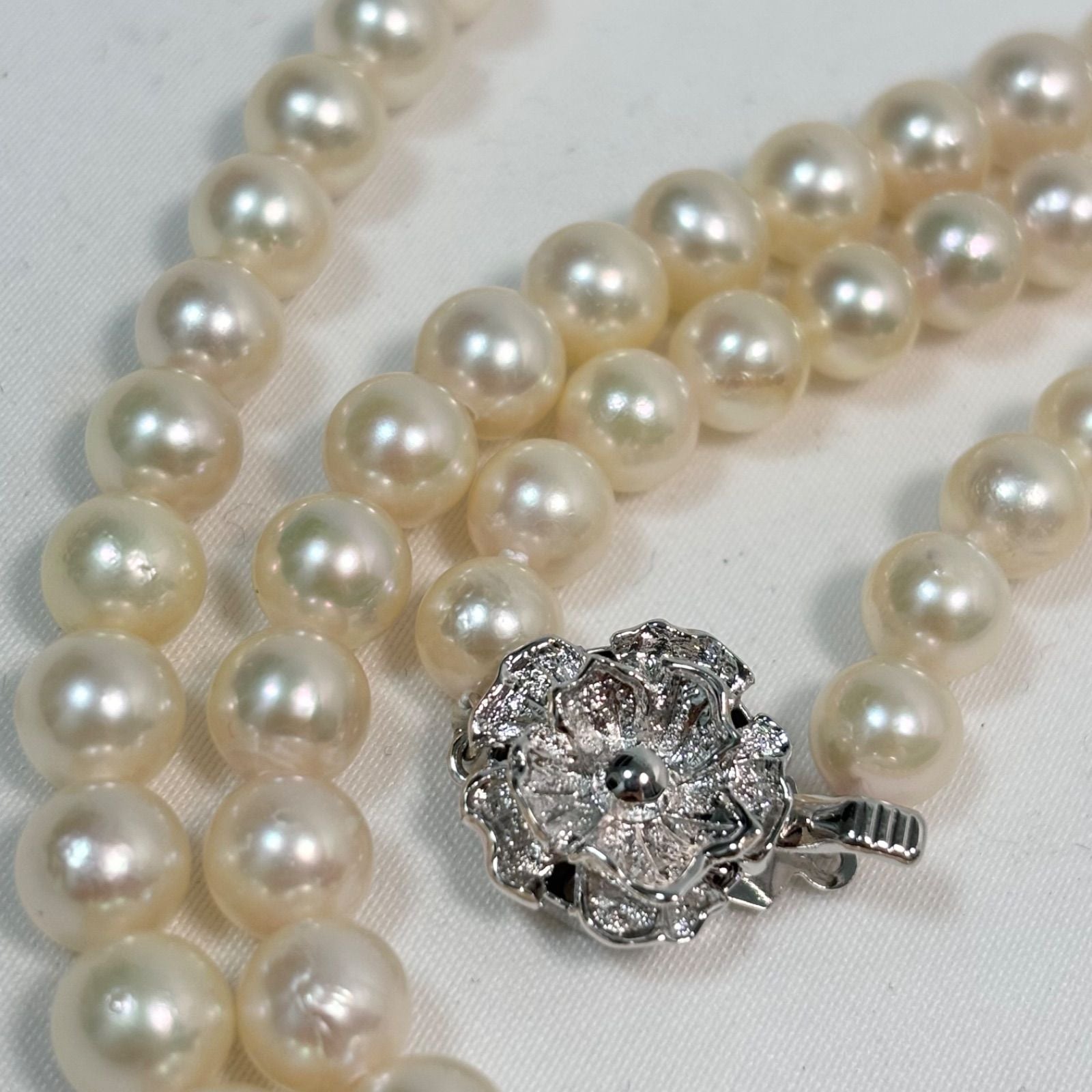 Akoya pearl long necklace with silver flower pendant, white pearls 6.5 to 7 mm, 82 cm length