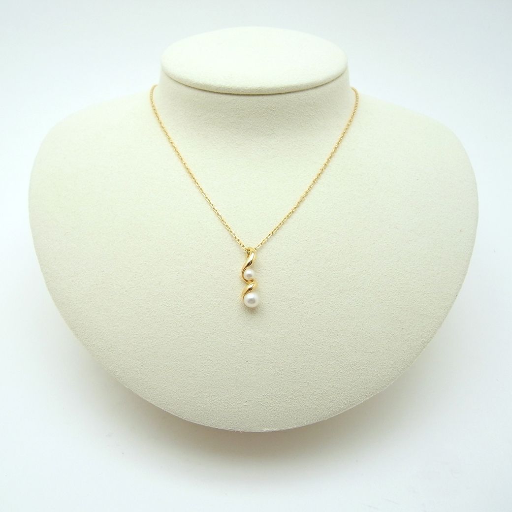 Mikimoto Akoya pearl pendant necklace with 4.8mm and 3.5mm pearls on 40cm K18YG chain