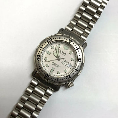 CASIO MD-705 Quartz Men's Watch — Japanese