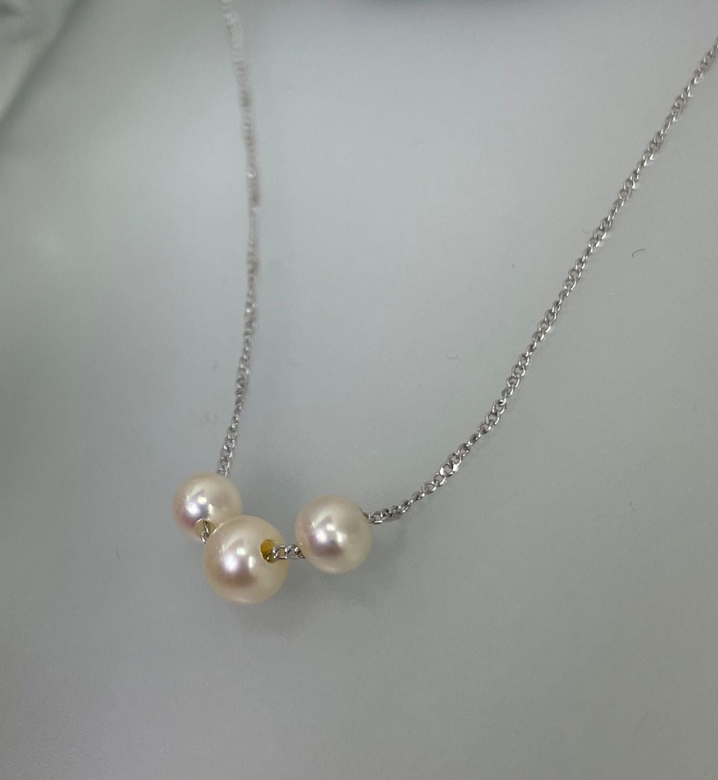 Akoya Pearl 3-row chain necklace with 5.0mm-6.0mm pearls on 40cm Silver925 silver chain