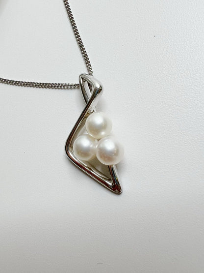 MIKIMOTO silver necklace with 6.5mm pearls, 42cm length, model 2RE83033499-0001