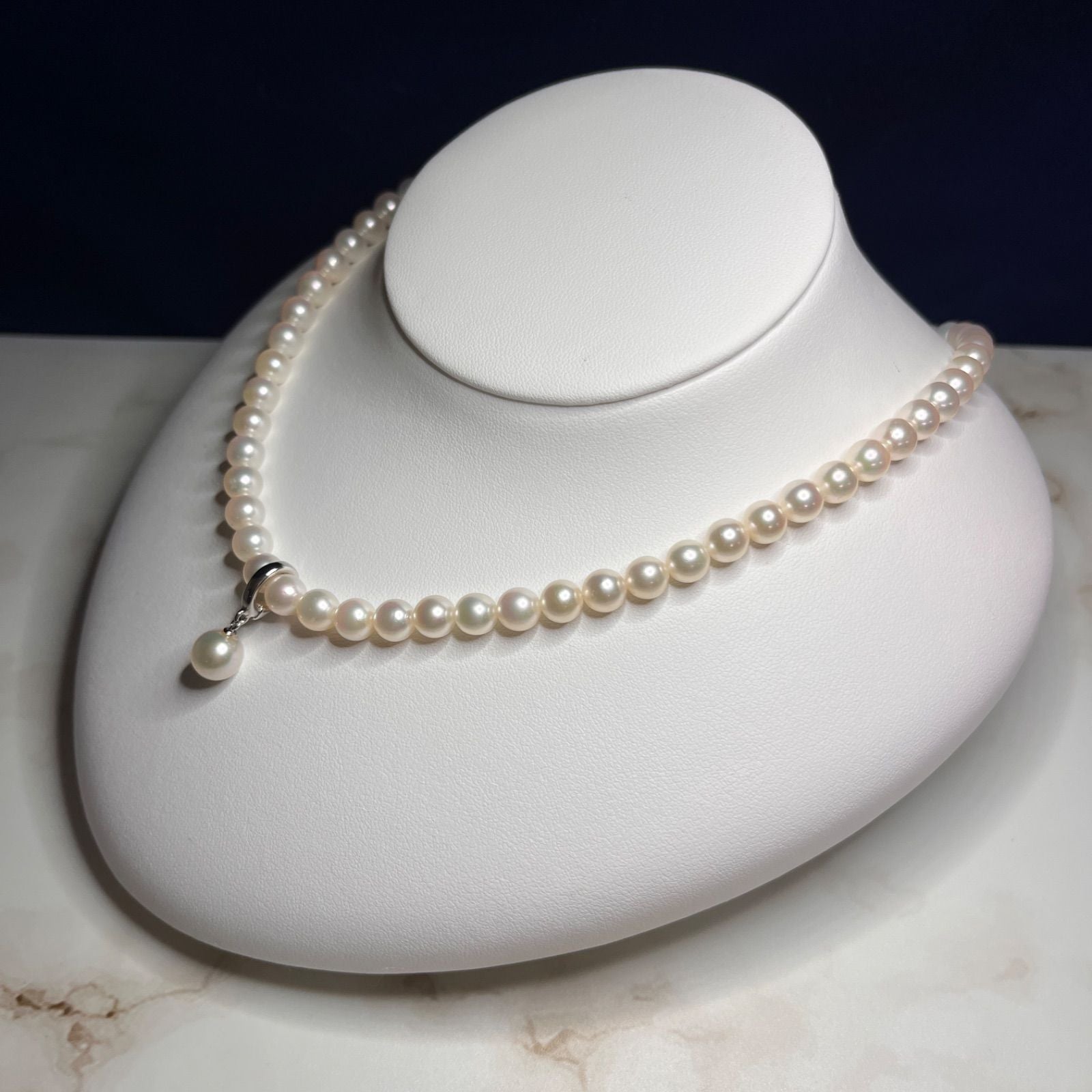 Akoya genuine pearl necklace with 6.0-6.5mm white blue pearls and silver clasp, 42cm length